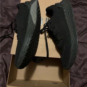 Nobull Black womans knit runners